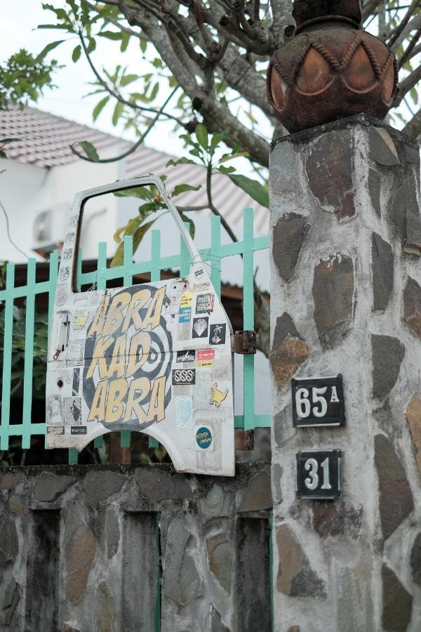 Appartamento Abrakadabra 747 Yogyakarta Esterno foto