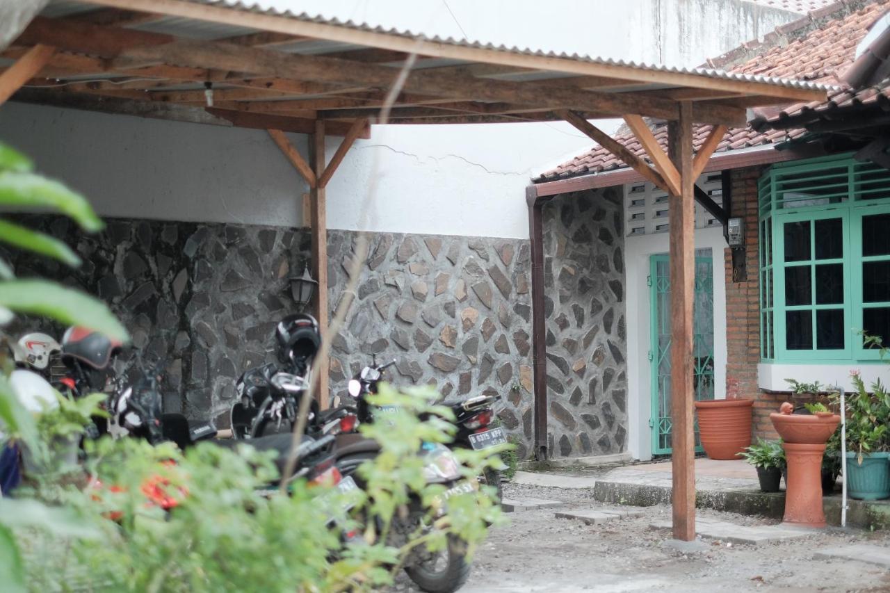 Appartamento Abrakadabra 747 Yogyakarta Esterno foto